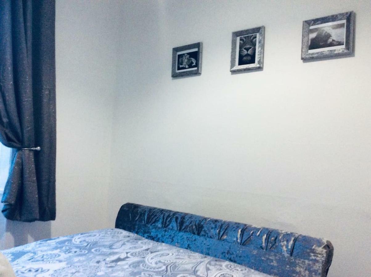 Appartement The Lion'S Den On Royal Street à Gourock Extérieur photo